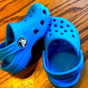Baby crocs size 4